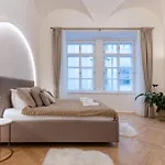 Arch Iv.